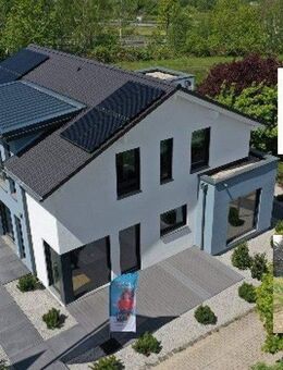 FREUEN SIE SICH AUF IHR GLÜCKLICHES FAMILIENLEBEN IM EIGENEN HAUS! TEL.: 01714863595 - Limbach-Oberfrohna