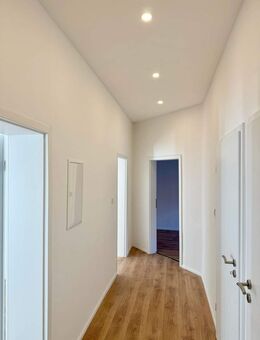 Erstbezug: sanierte 3-Zimmer-Wohnung im Altbau – 80 m², direkt bezugsbereit - Nürnberg