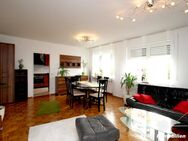BERK Immobilien - Gepflegte 2-Zimmer-ETW mit Gartenanteil, großer Terrasse, Garage + 100m² Dachboden - Stockstadt (Main)