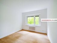 IMMOBERLIN.DE - Ersteinzug nach Sanierung in Toplage! Helle Wohnung mit Westloggia am Park - Berlin