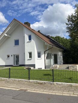 Wohnen im Grünen: Doppelhaushälfte mit Garten - Forchheim (Bayern)