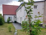 Grundsanierte Doppelhaushälfte mit Gästehaus - Lübz