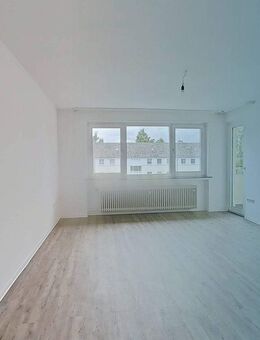 Toll geschnittene 3-Zimmer-Wohnung mit Balkon und Badewanne - Paderborn