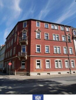 Optimal geschnittene Dachwohnung mit Blick, großer Küche und Tageslichtbad! - Riesa