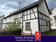 **PREISREDUZIERUNG** Solides Einfamilienhaus mit Gestaltungsspielraum in ruhiger Ortsrandlage! - Hamm (Sieg)