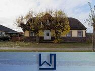 Sanierungsbedürftiges Haus mit großem Grundstück in ruhiger Lage und Nähe zu Neubrandenburg - Holldorf