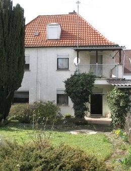 Hübsches Einfamilienhaus mit Garage in ansprechender Wohnlage, nähe Leopoldina in Schweinfurt - Schweinfurt