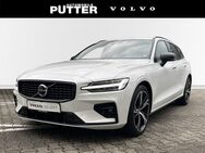 Volvo V60, B4 Diesel Plus Dark 19 Harman 4x, Jahr 2023 - Iserlohn