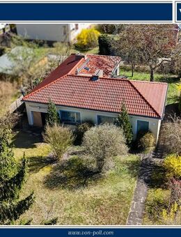 Solides Einfamilienhaus mit Keller, Garage und großzügigem Garten - Berlin