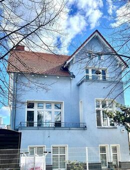 Mehrfamilienhaus mit 3 Wohneinheiten und Gewerbefläche - Hohen Neuendorf