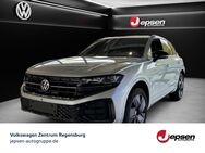 VW Touareg, R-Line V6 Automatik, Jahr 2022 - Regensburg