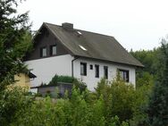 Herrlich gelegenes Einfamilienhaus mit Doppelgarage und Blick über Saalfeld - Saalfeld (Saale)