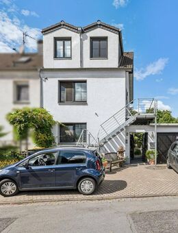 Traumhaftes Zweifamilienhaus in ruhiger Toplage von Duisburg-Bergheim - Duisburg