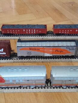 Märklin H0 USA - Santa Fe "F 7" - Güterzug 3060 / 4060 - Stuttgart