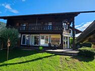 ZWEIFAMILIENHAUS IN FARCHANT MIT BARRIEREFREIER ERDGESCHOSSWOHNUNG UND PANORAMABLICK AUF DIE ZUGSPITZE - Farchant