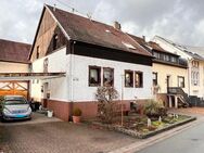 Nonnweiler-Kastel: Einfamilienhaus mit 4 Schlafzimmern, Scheune und separatem Bauplatz - Nonnweiler