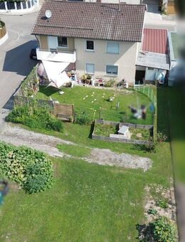 Zweifamilienhaus mit großem Grundstück, Ausbaureserve & Neubaupotenzial in Brackenheim - Brackenheim