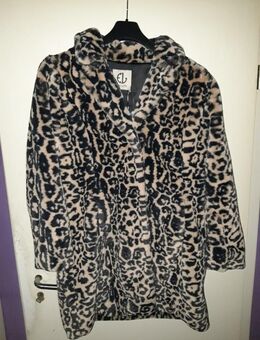 Edle Kunstpelzjacke im Leopardenlook von Eva Lutz - Fürth