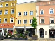Schöne, großzügig geschnittene 2-Zimmer-Stadtwohnung im 1. OG mit Balkon direkt am Stadtplatz - Pfarrkirchen
