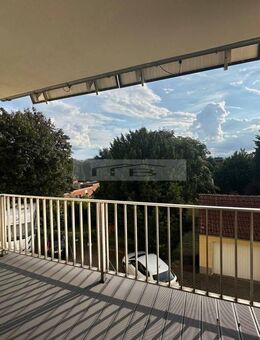 Düren: Renoviert bezugsfrei, 117m², 4 Zimmer, Parkett, Balkon, 1 Stellplatz, Garten, opt. 2x Garage! - Düren