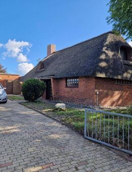Charmantes Reetdachhaus sucht neue Bewohner für ein liebevolles Zuhause - Drelsdorf