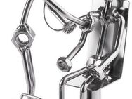 BRUBAKER Dekofigur Metallskulptur Schraubenmännchen Arzt (1 St), Geschenkfigur für Ärzte und Hausärzte, Arzthelfer und Arzthelferinnen