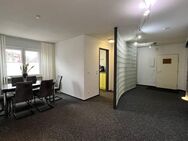 Zentrales Wohnen im Herzen der City! Schöne 3-Zimmer Wohnung mit 2 Balkonen u. 2 Duplex-Stellplätzen - Karlsruhe