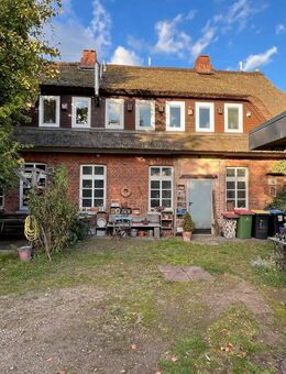 - PROVISIONSFREI - Reetdachhaus in Hamburg Kirchwerder Ein Angebot von IVD-HAUSVERWALTUNG GERD VON DER HEIDE Immobilien GmbH - Hamburg
