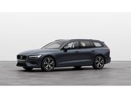 Volvo V60, B3 Benzin Essential Pilot, Jahr 2024 - Aachen