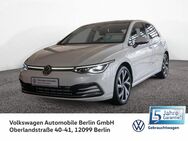 VW Golf, 2.0 TSI VIII Style, Jahr 2022 - Berlin