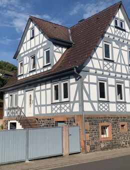 Top renoviertes Landhaus mit vielseitiger Scheune und schönem Naturstein Außenbereich. - Ortenberg (Hessen)