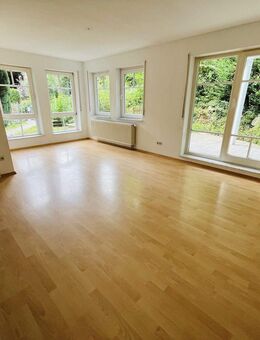 Tolle Erdgeschosswohnung mit Gartenanteil - Herrenberg