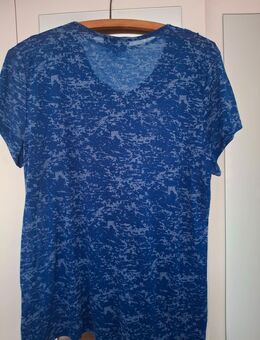 Royalblaues Shirt - Düsseldorf