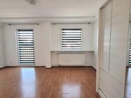 Teilmöbliertes Apartment mit französischem Balkon in Fernwald zu vermieten! - Fernwald