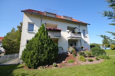 tolle, helle Zweiraumwohnung mit Balkon im Erdgeschoss(WE019)