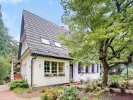Ein-/Zweifamilienhaus, ca. 244 m², mit Garten, Terrasse und Doppelgarage in Mülheim-Broich - Mülheim (Ruhr)