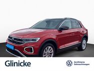 VW T-Roc, 1.5 TSI Style, Jahr 2023 - Kassel