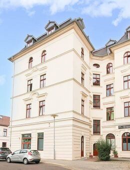 Großzügiges Wohnen: 6-Zimmer-Wohnung mit Blick auf die Ambrosiuskirche! - Magdeburg
