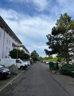 2-Zimmerwohnung mit Terrasse und Wannenbad - Leipzig
