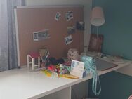 Ikea Hochbett mit Schreibtisch und Regal - Kassel