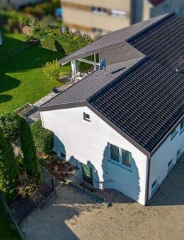 Individuelles Split-Level-Haus mit besonderer Grundrissgestaltung, mit ELW in ruhigem Wohngebiet - Vaihingen (Enz)