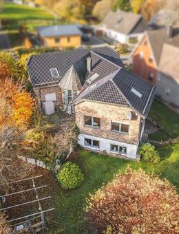 Geräumiges Einfamilienhaus mit Einliegerwohnung in zentraler Lage - Roetgen (Tor zur Eifel)