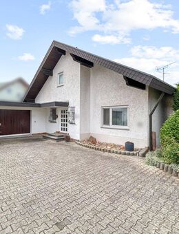 charmantes Einfamilienhaus mit großem Garten und Ausbaupotenzial im Dachgeschoss in Ubstadt-Weiher - Ubstadt-Weiher