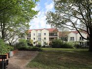 Loggia mit Blick ins Grüne // 2.OG rechts - WBS für min. 70 m² erforderlich! - Wolfsburg