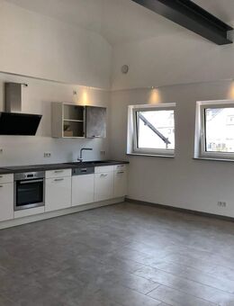 Helle, freundliche Dachgeschosswohnung mit Balkon in Mettlach zu vermieten - Mettlach