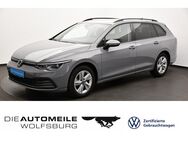 VW Golf Variant, 1.5 TSI Golf 8 VIII Life Stand, Jahr 2023 - Wolfsburg