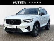 Volvo XC40, B3 Benzin Plus Dark 19 Allwetter Harman Allwetter, Jahr 2024 - Iserlohn