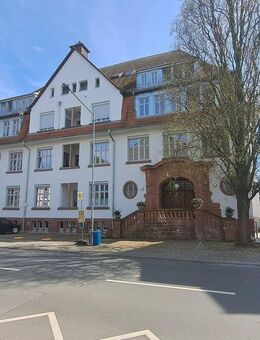 Top sanierte exklusive 3,5 Zi-Maisonettewohnung in denkmalgeschütztem Gebäude in Bensheim - Bensheim