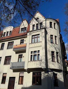 ruhige Lage und dennoch zentral - hübsche 2-RWE im Dachgeschoss - Zwickau