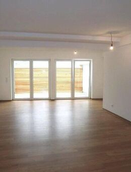 Moderne, helle 2 Zimmerwohnung in zentraler Lage! - Neumarkt (Oberpfalz)